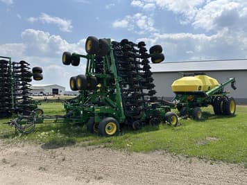 Main image John Deere N560